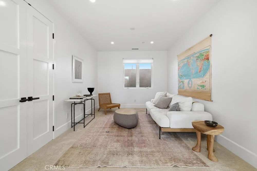 2360 Orange Avenue Costa Mesa, CA 92627