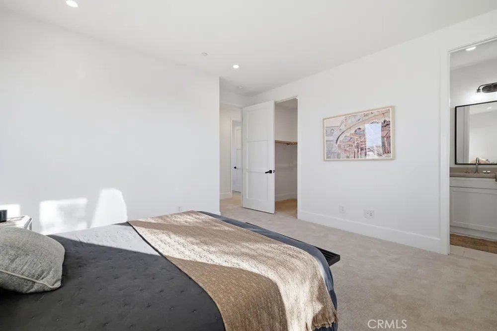 2360 Orange Avenue Costa Mesa, CA 92627
