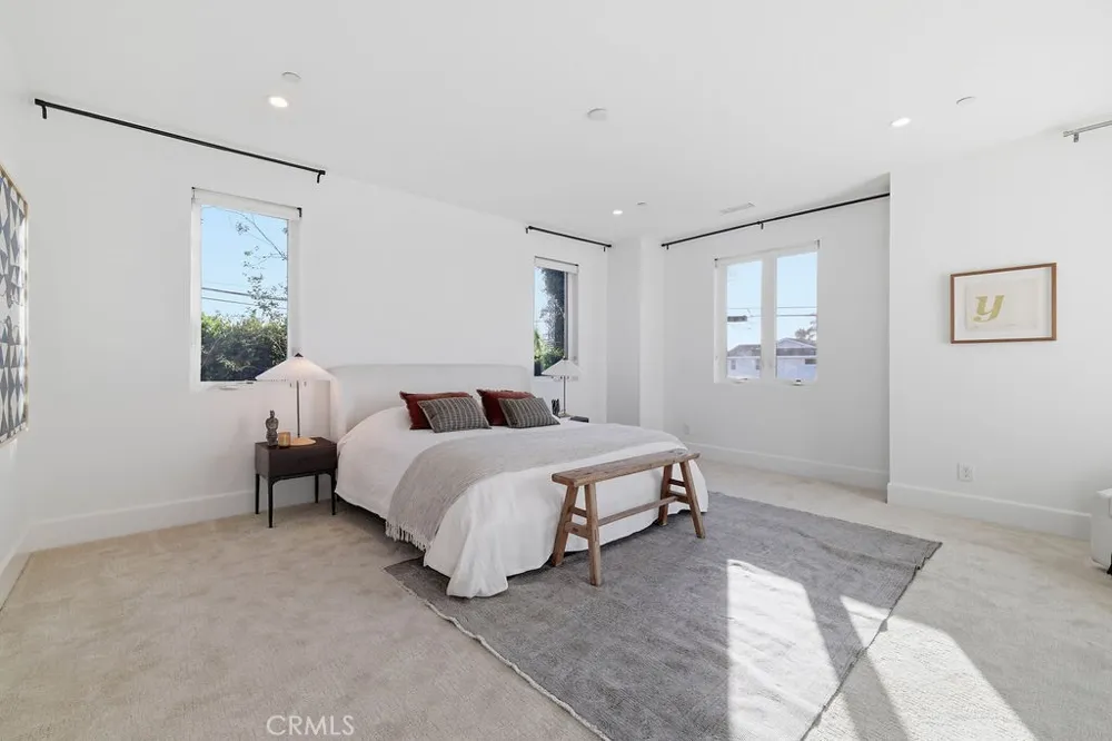 2360 Orange Avenue Costa Mesa, CA 92627