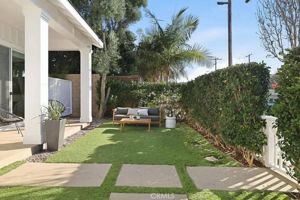 2360 Orange Avenue Costa Mesa, CA 92627