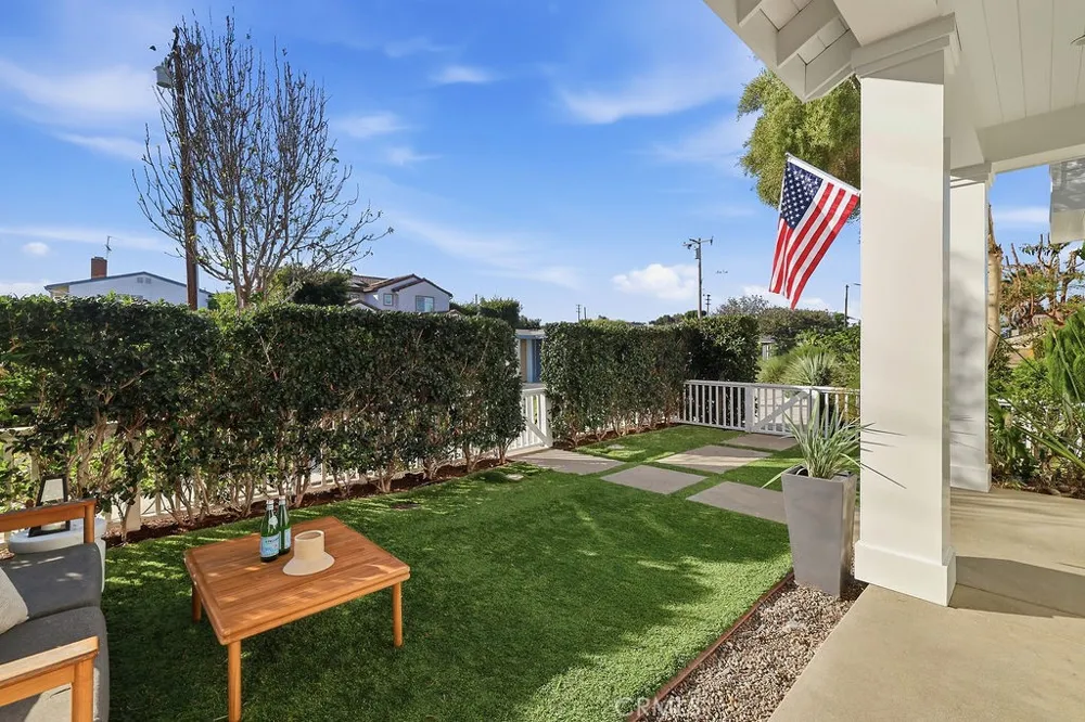 2360 Orange Avenue Costa Mesa, CA 92627