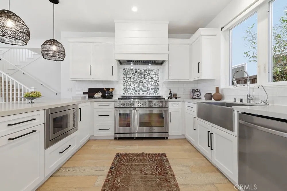 2360 Orange Avenue Costa Mesa, CA 92627