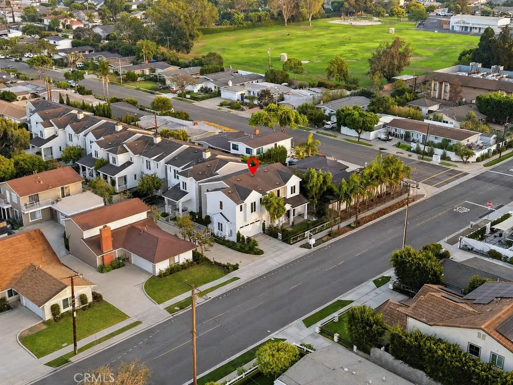 2360 Orange Avenue Costa Mesa, CA 92627