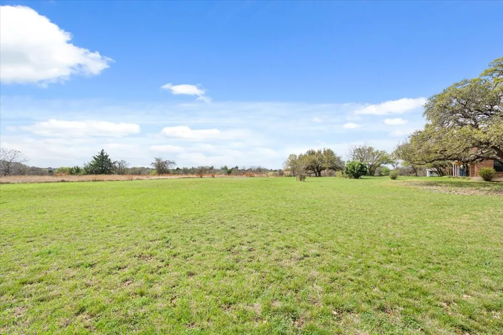 146 Indian Paint Brush Road Eddy, TX 76524