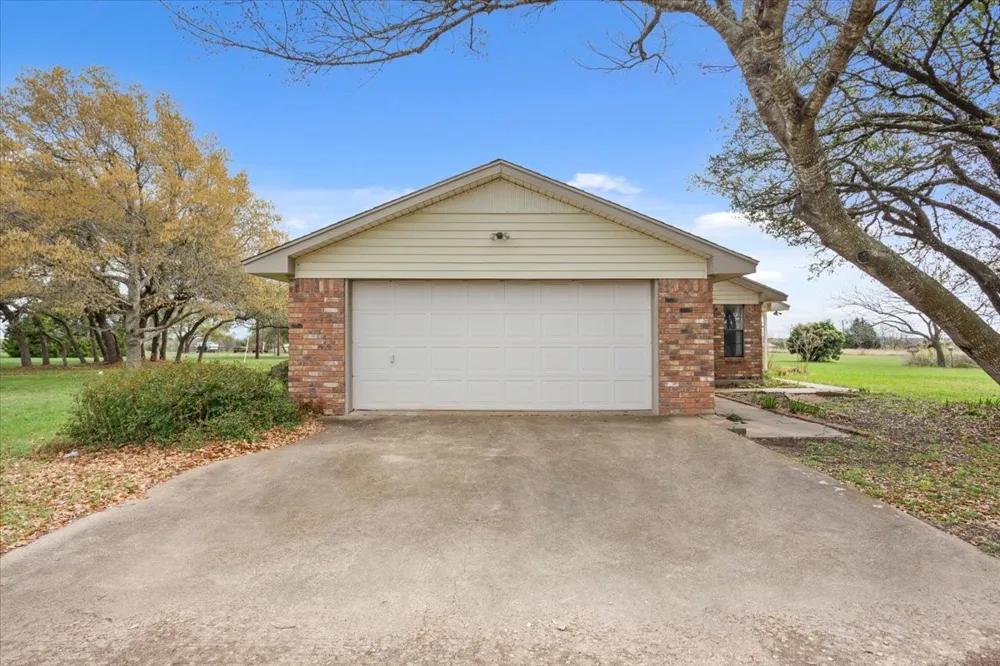 146 Indian Paint Brush Road Eddy, TX 76524