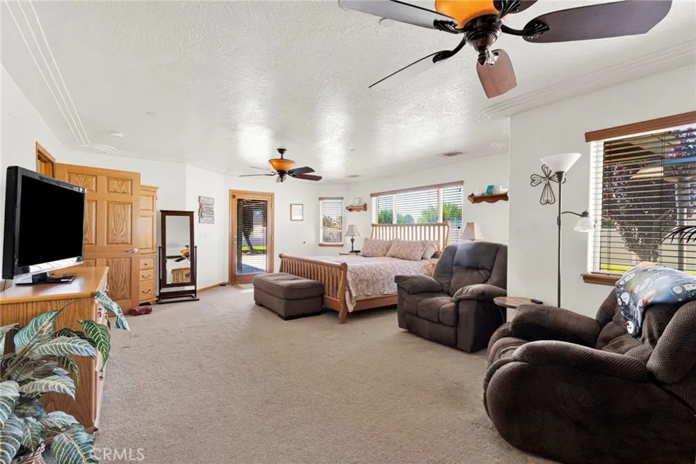 10525 Mono Phelan, CA 92392