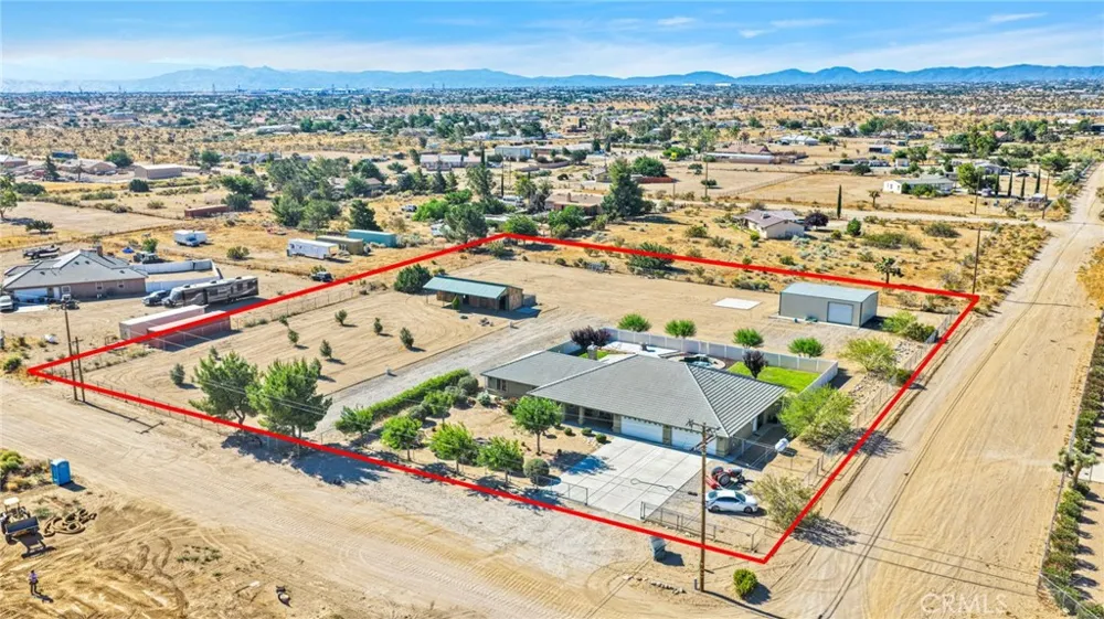 10525 Mono Phelan, CA 92392