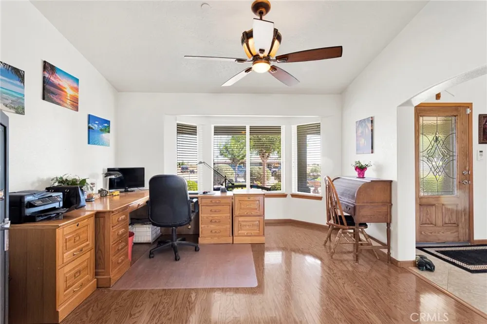 10525 Mono Phelan, CA 92392