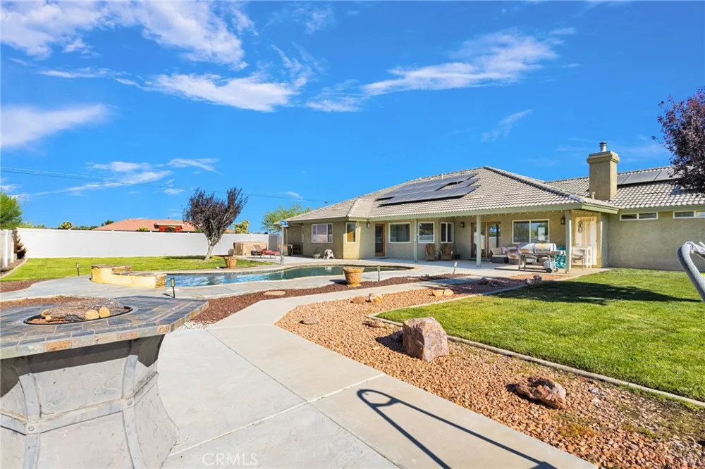 10525 Mono Phelan, CA 92392