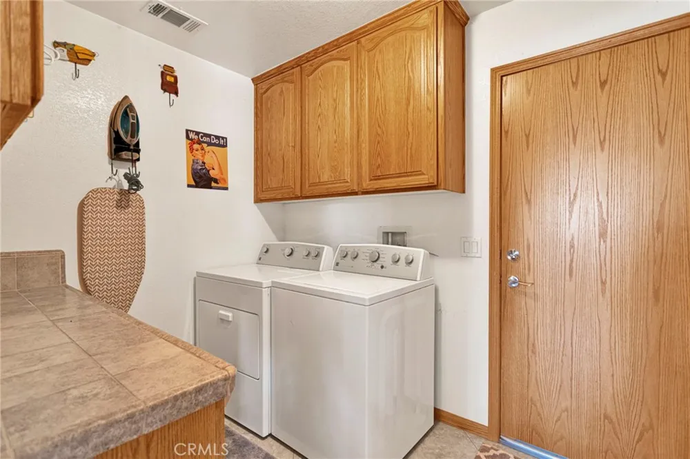 10525 Mono Phelan, CA 92392