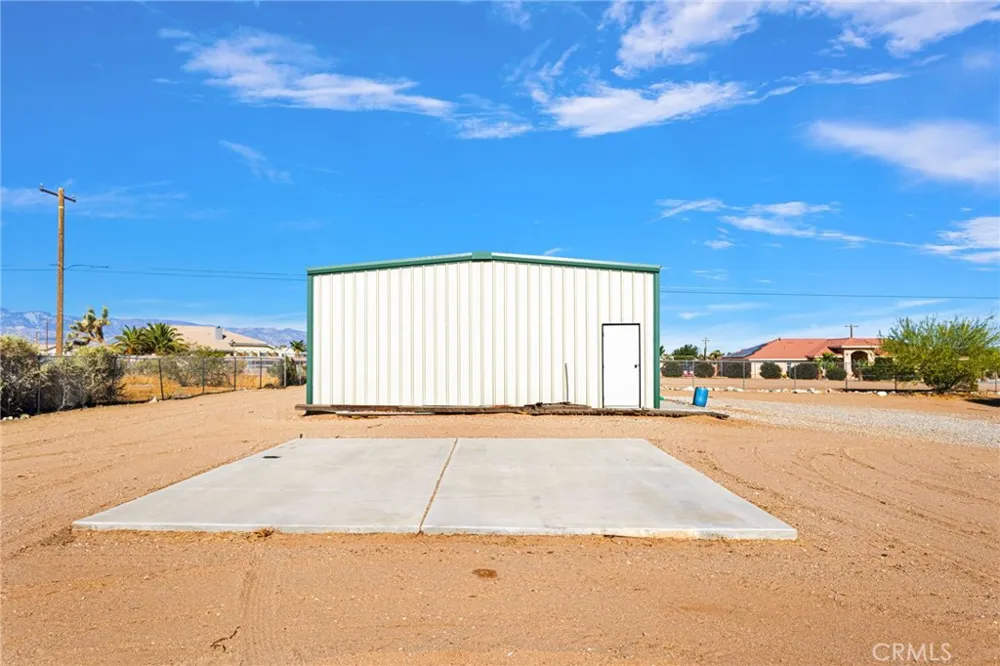 10525 Mono Phelan, CA 92392