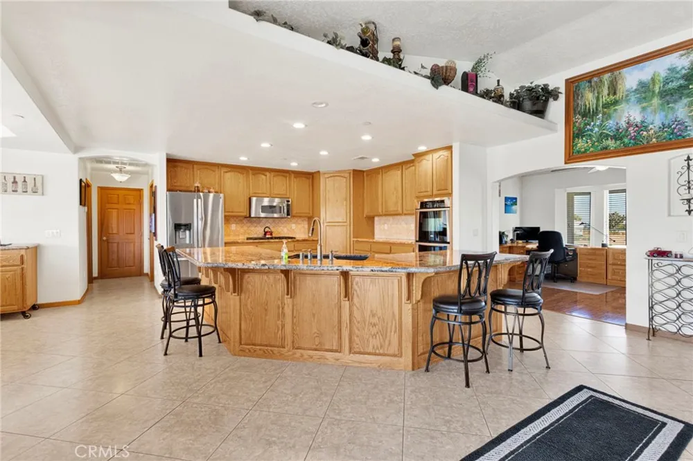 10525 Mono Phelan, CA 92392