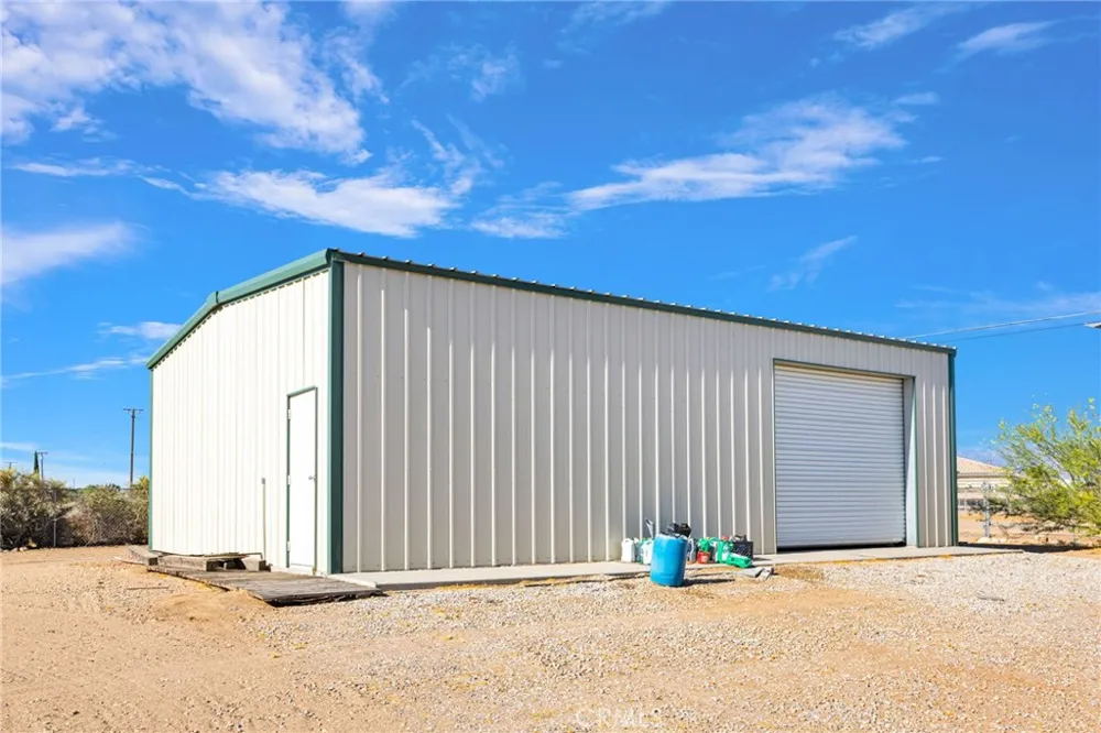 10525 Mono Phelan, CA 92392