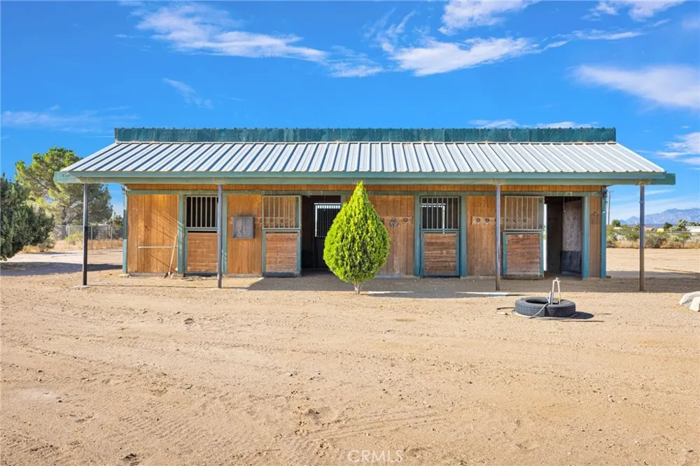 10525 Mono Phelan, CA 92392