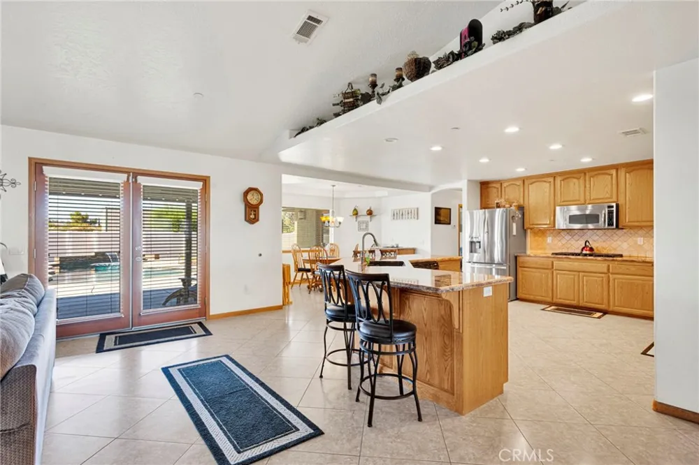 10525 Mono Phelan, CA 92392