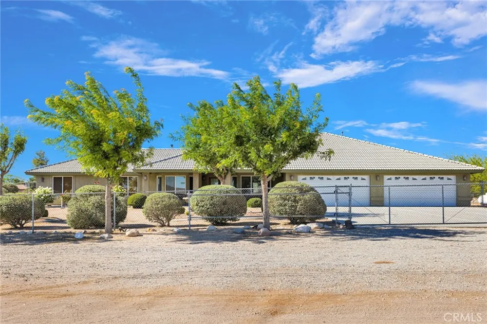 10525 Mono Phelan, CA 92392