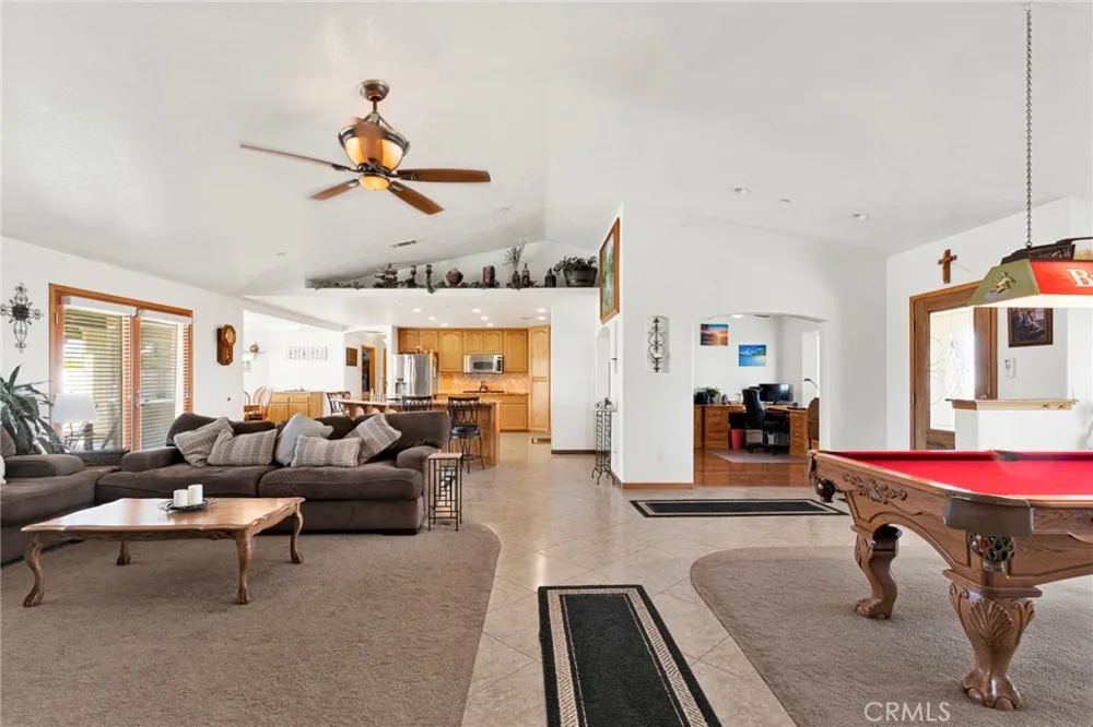 10525 Mono Phelan, CA 92392