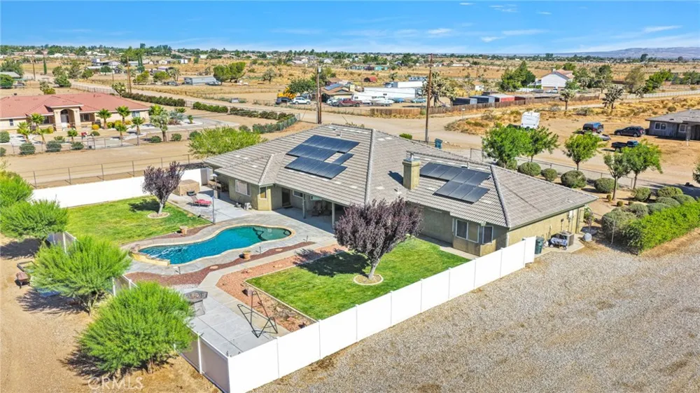 10525 Mono Phelan, CA 92392