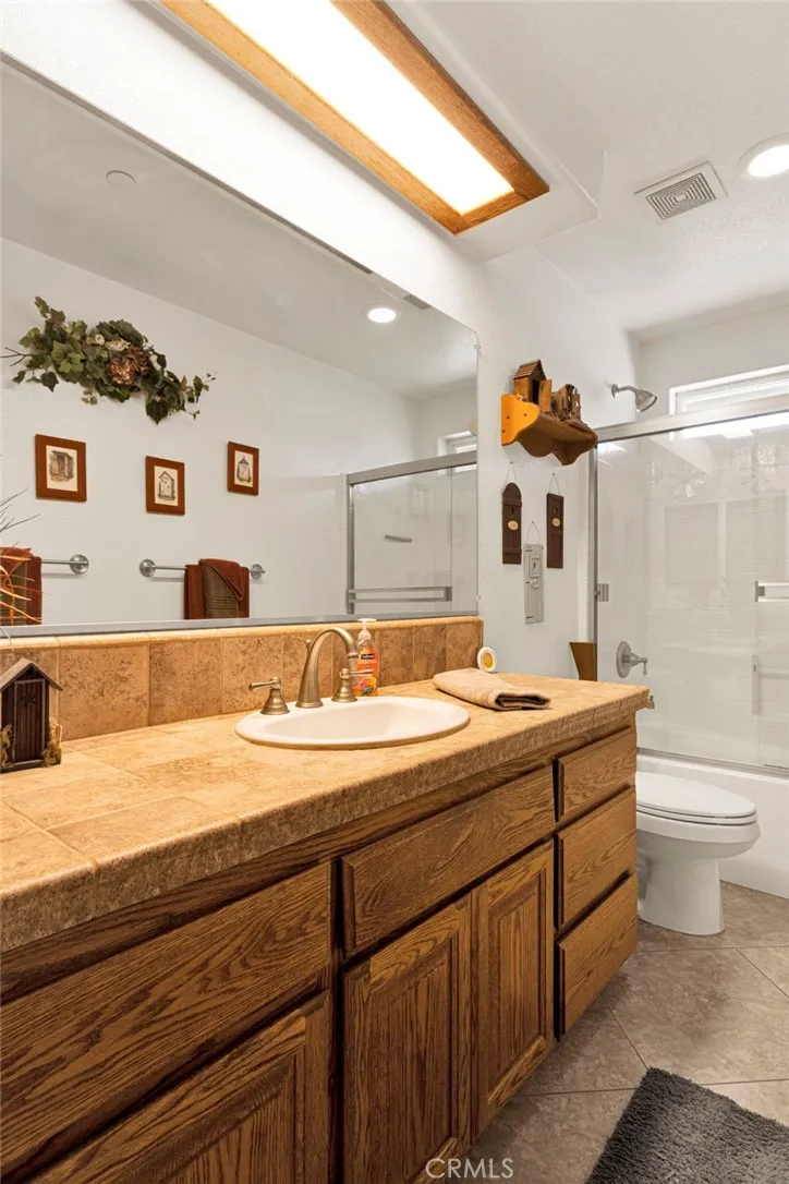 10525 Mono Phelan, CA 92392
