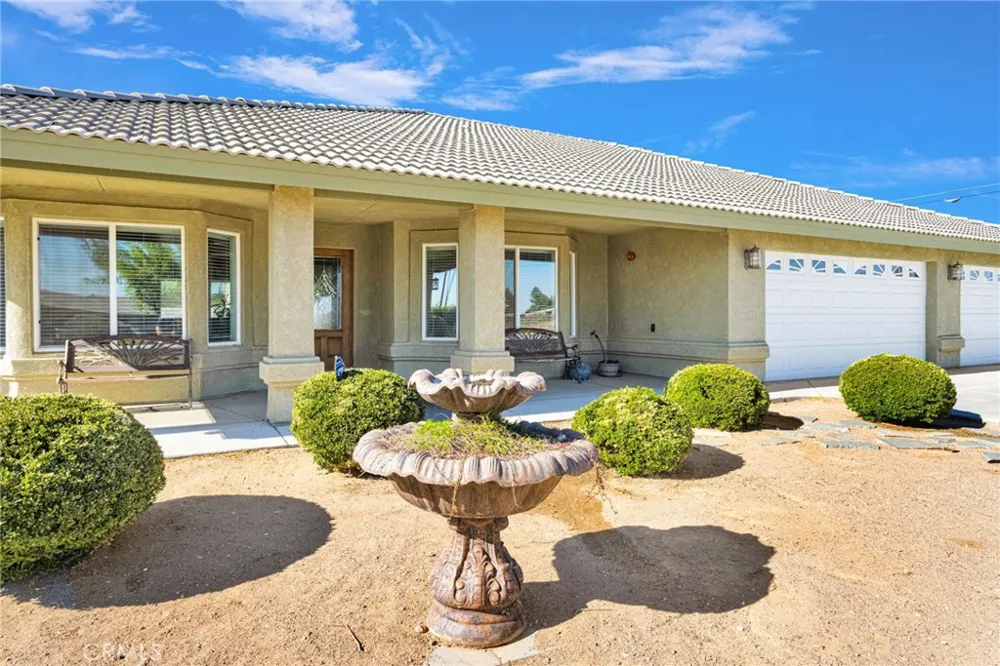 10525 Mono Phelan, CA 92392