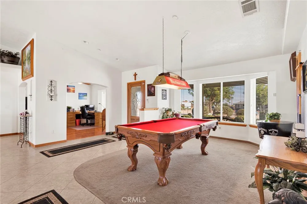 10525 Mono Phelan, CA 92392