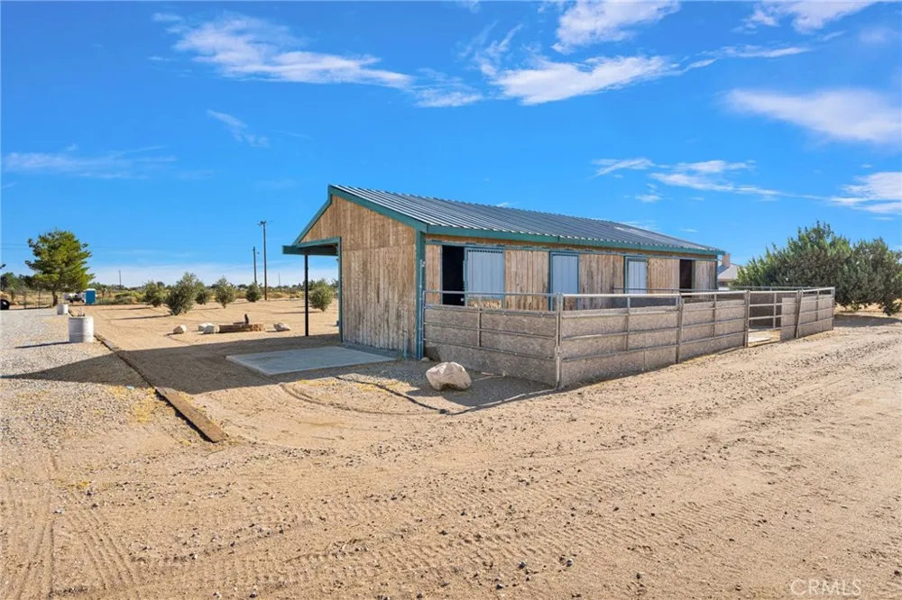 10525 Mono Phelan, CA 92392