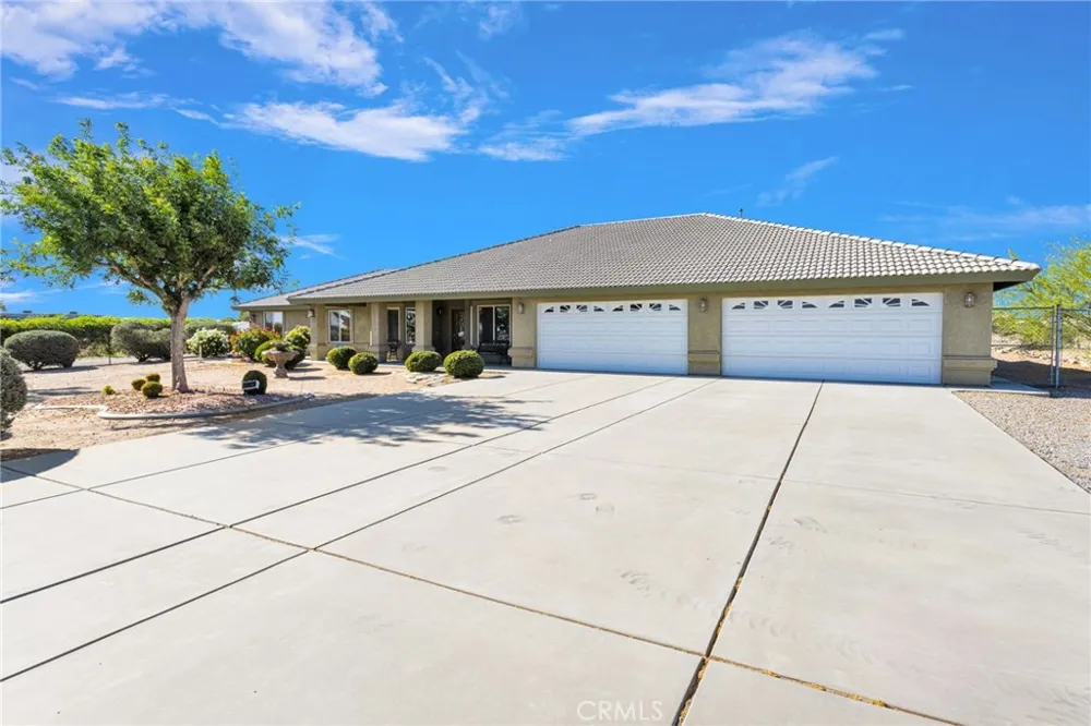 10525 Mono Phelan, CA 92392