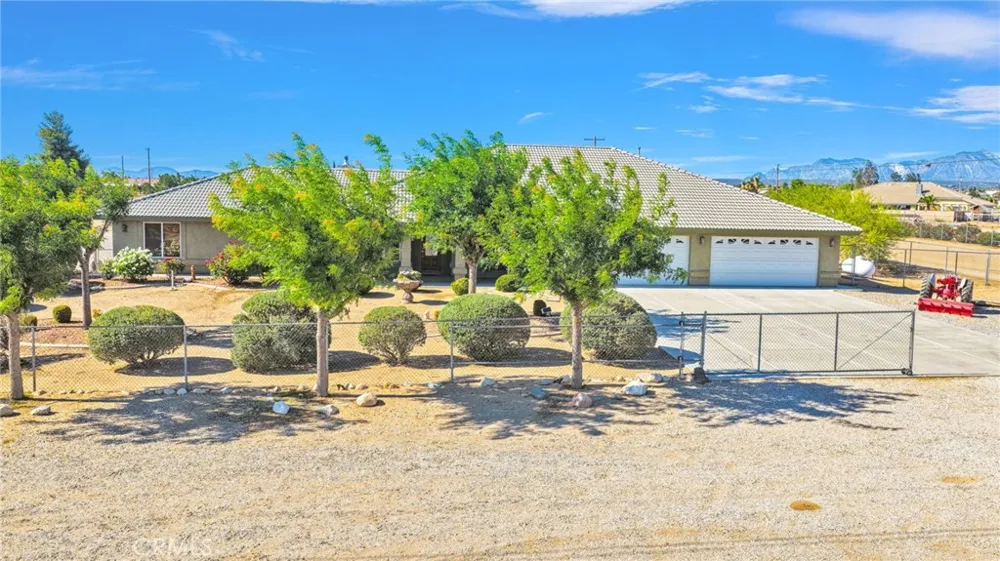 10525 Mono Phelan, CA 92392
