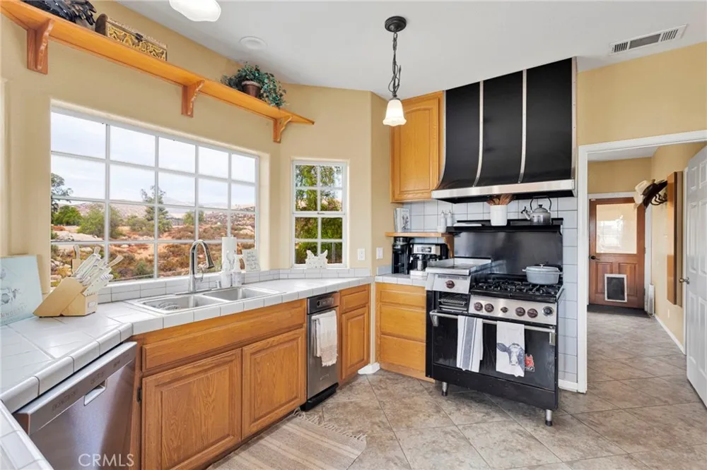 31120 Kelstar Hemet, CA 92544