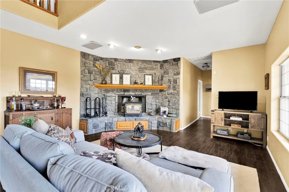 31120 Kelstar Hemet, CA 92544