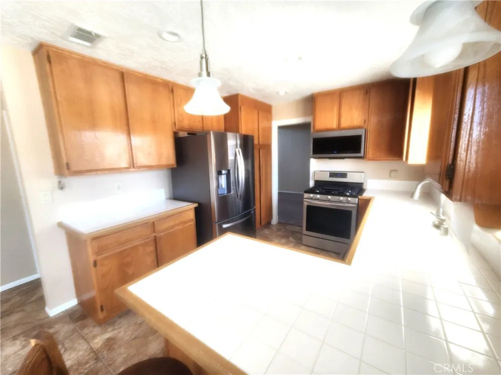 15181 Kimball Hesperia, CA 92345