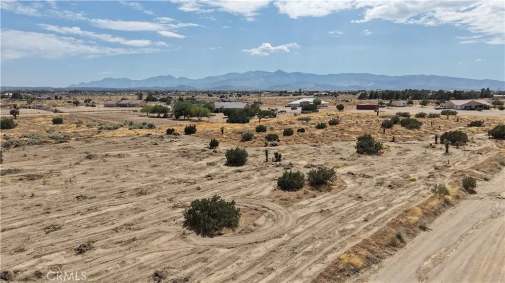 111 Smoke Tree Road Phelan, CA 92371