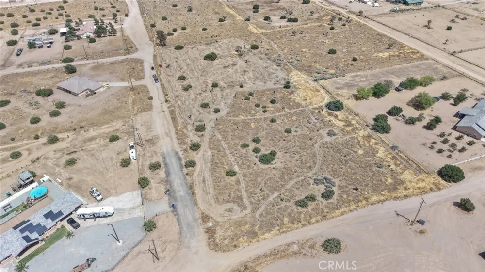 111 Smoke Tree Road Phelan, CA 92371