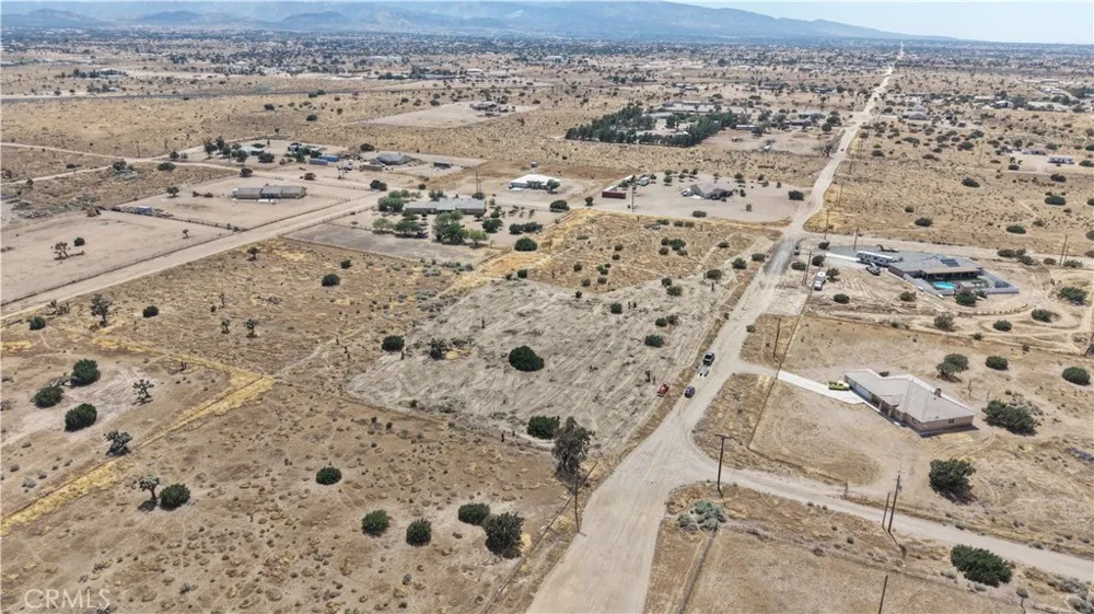 111 Smoke Tree Road Phelan, CA 92371
