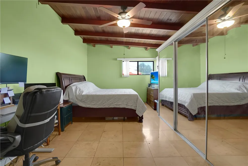 806 W 132nd Gardena, CA 90247
