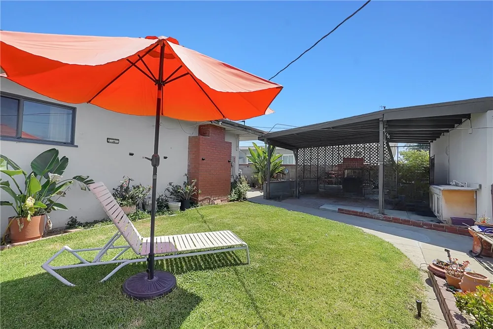 806 W 132nd Gardena, CA 90247
