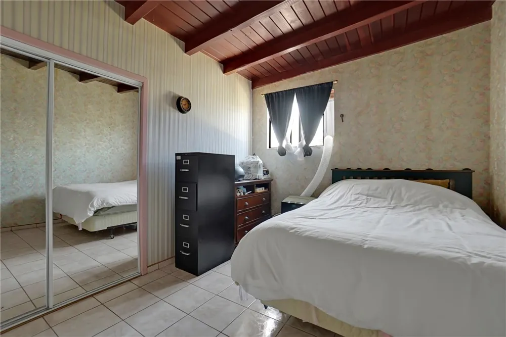 806 W 132nd Gardena, CA 90247