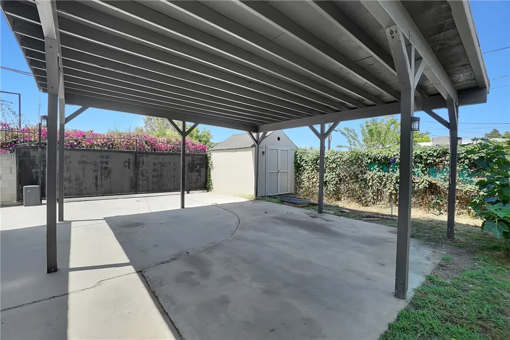 806 W 132nd Gardena, CA 90247