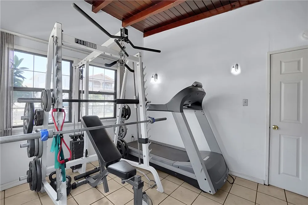 806 W 132nd Gardena, CA 90247