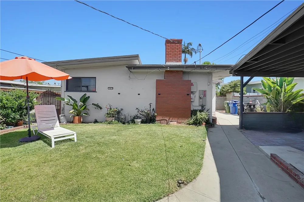 806 W 132nd Gardena, CA 90247