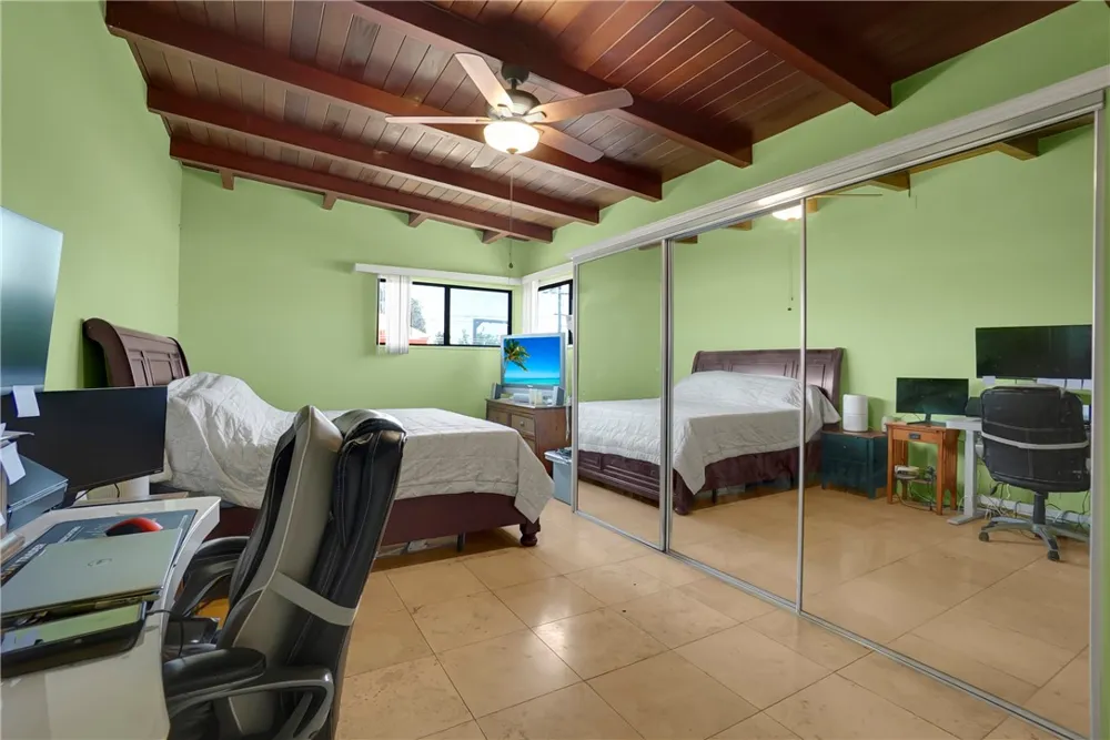 806 W 132nd Gardena, CA 90247