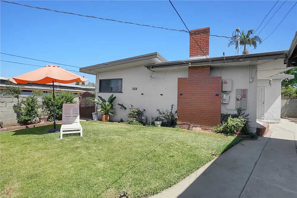 806 W 132nd Gardena, CA 90247
