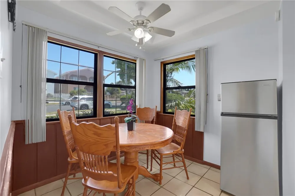 806 W 132nd Gardena, CA 90247