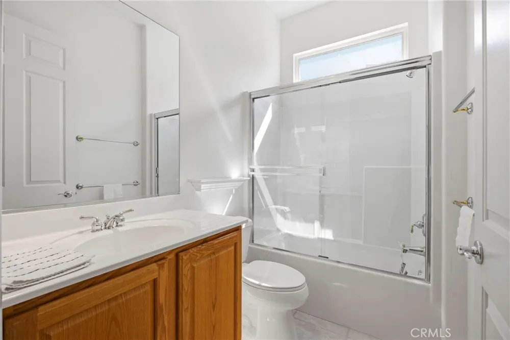 4956 ROLLING HILLS AVENUE Banning, CA 92220