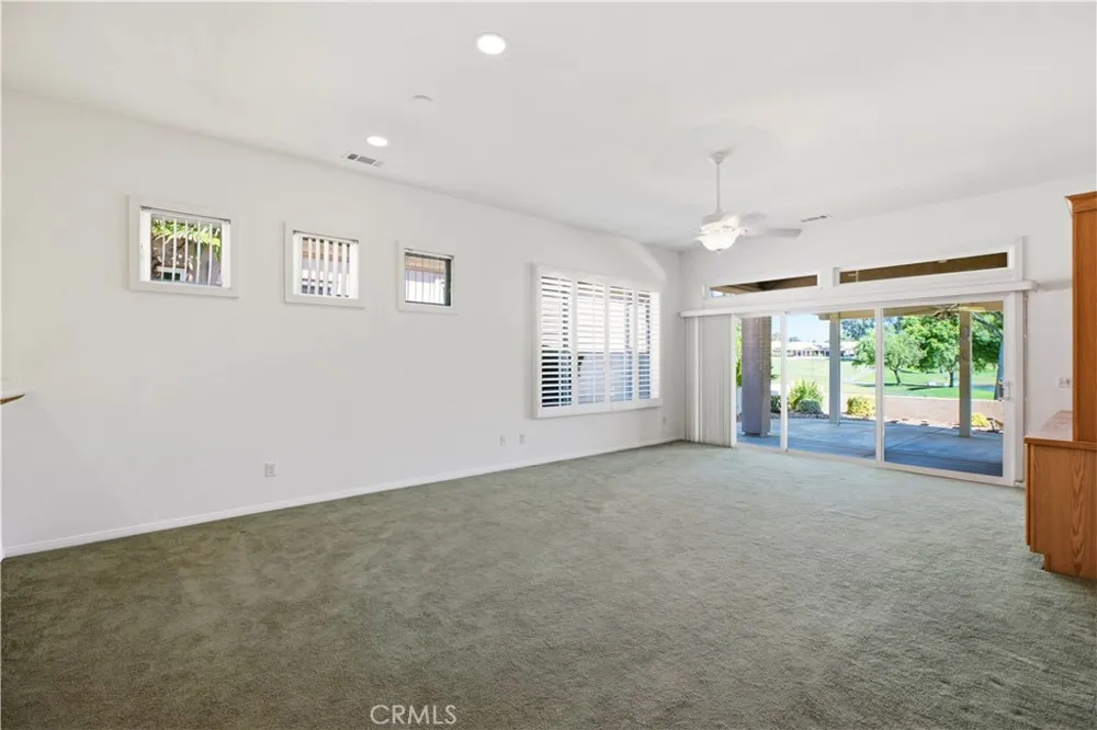 4956 ROLLING HILLS AVENUE Banning, CA 92220