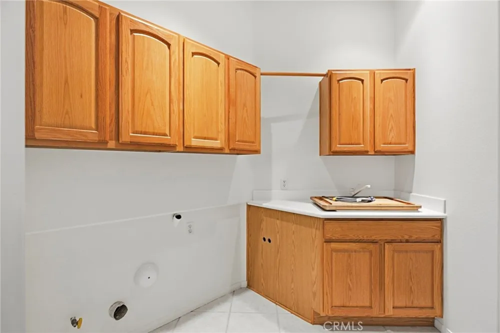 4956 ROLLING HILLS AVENUE Banning, CA 92220