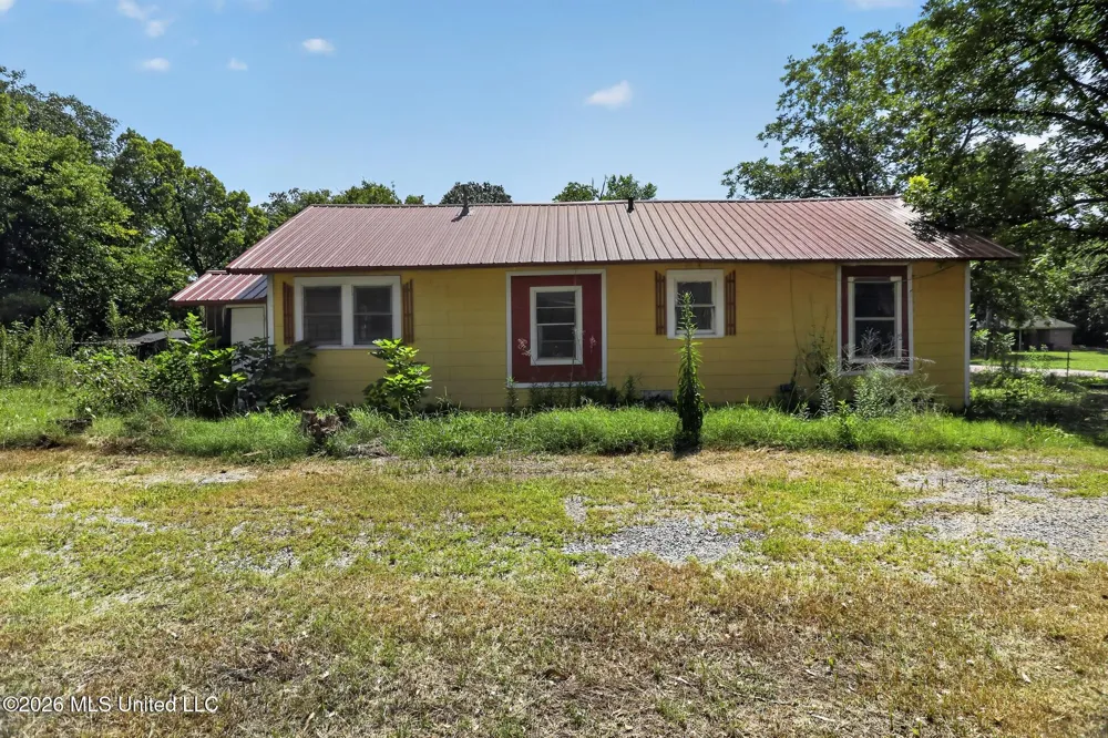 203 Hollingsworth Street Shelby, MS 38774