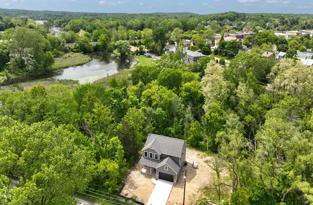 134 River Drive Milford, MI 48381