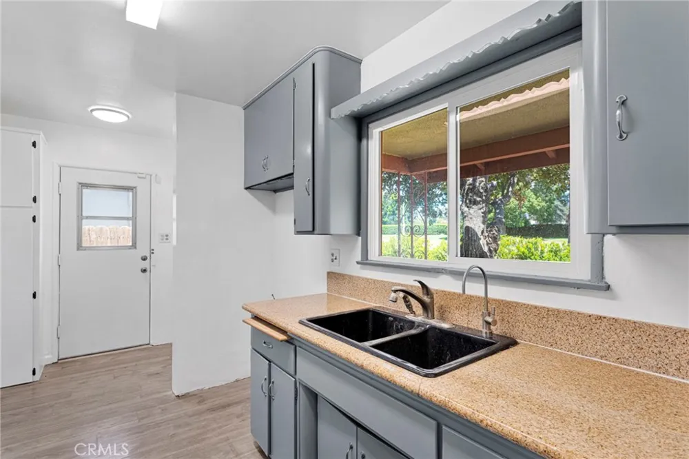647 E 21st San Bernardino, CA 92404