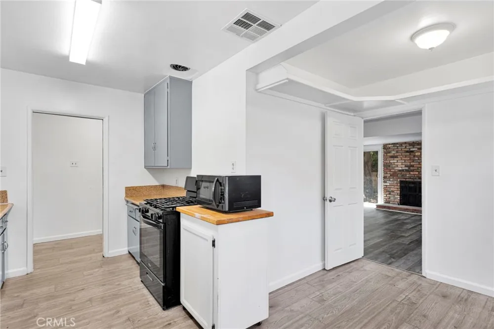 647 E 21st San Bernardino, CA 92404